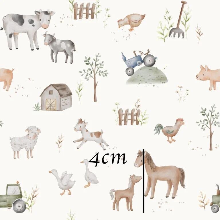174-OnTheFarmOffWhite-25x25cm-768x768.jpg